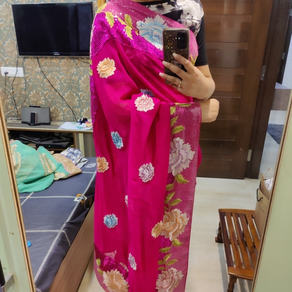 Designer Party wear Embellished Saree - Picture 6 of 7